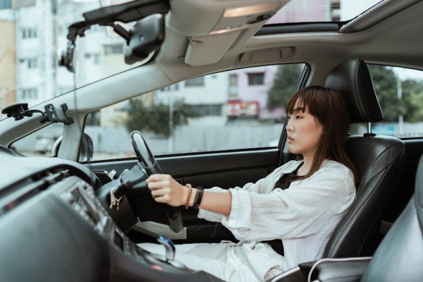 The Ultimate Guide to Driving in the UK