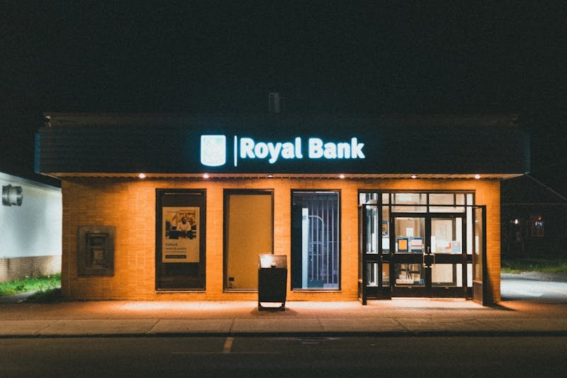 Best Bank Accounts for International Students in Canada